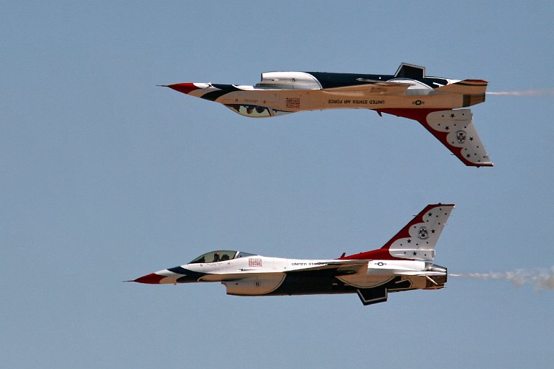 IMAGE: http://www.jpegcity.com/shared/IMG_4792.JPG